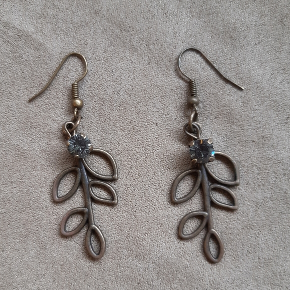 Swarovski crystal elements Dangling earrings - Picture 2 of 3